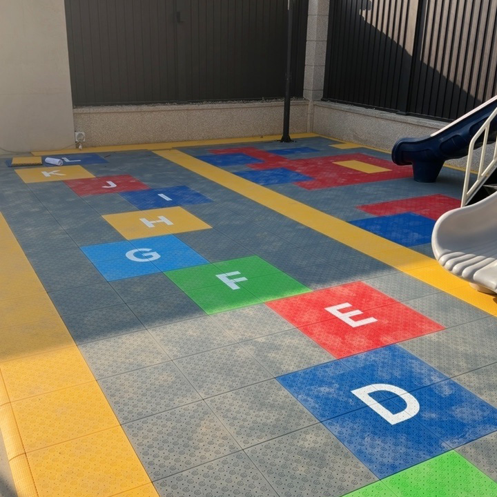 Professional Interlocking PP M - Outdoor Sport Floor Tiles recension och pris